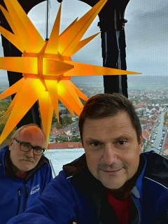 Mitarbeiter der Fa. Kastner auf dem Oberkirchturm